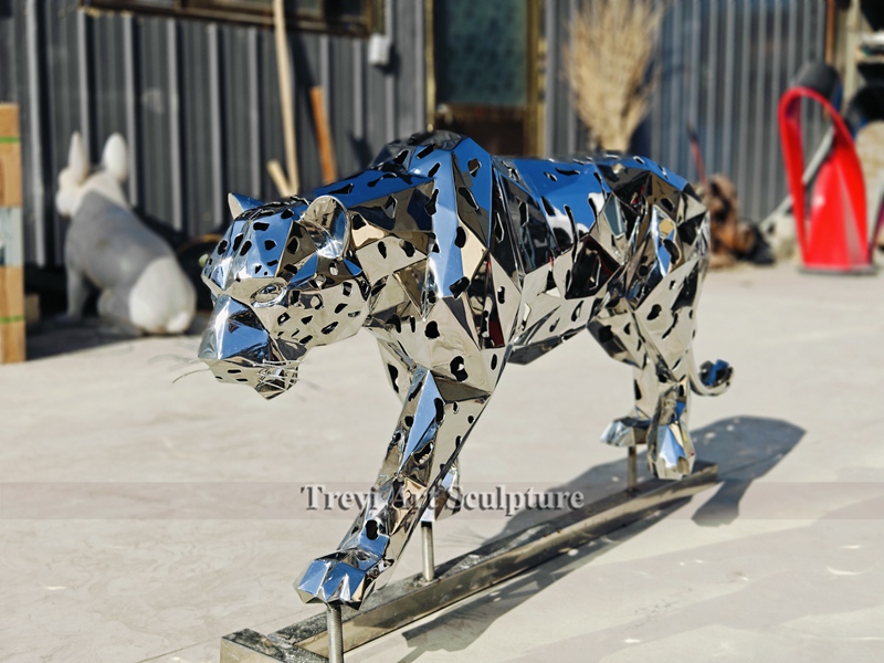 Metal leopard statue