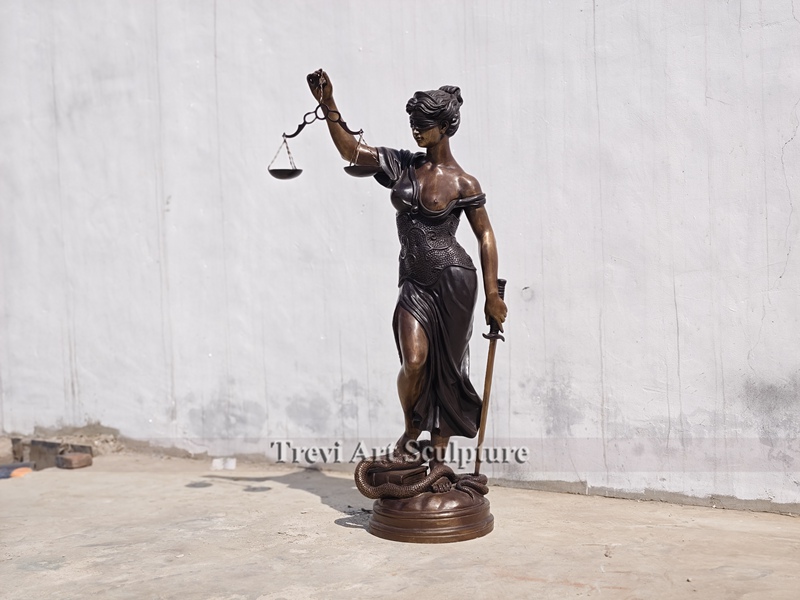casting Bronze Lady Justice Statue