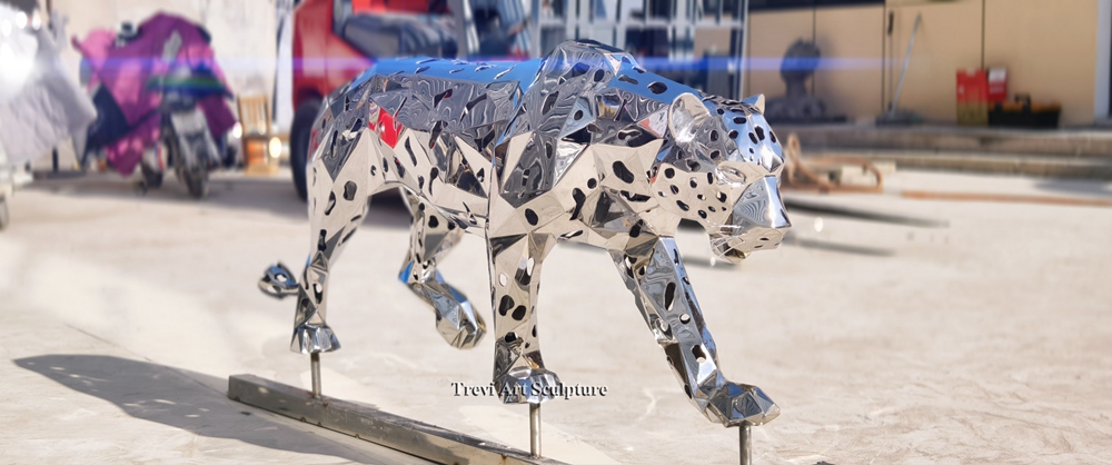 outdoor Metal leopard statue