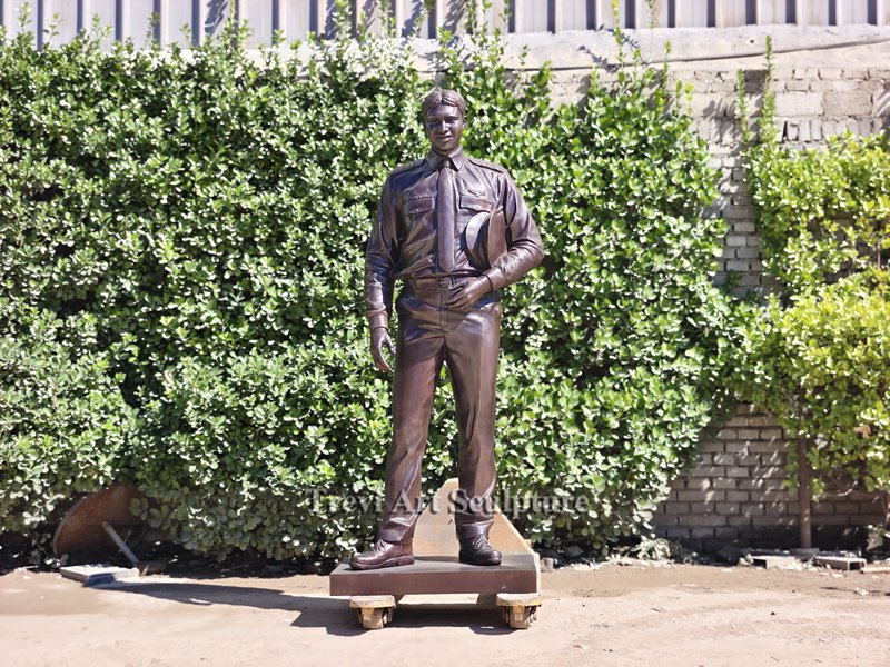 policeman statue