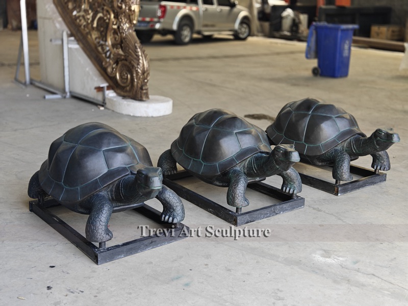 Bronze turtle sculptures for garden