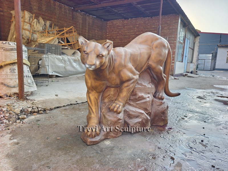 high quality bronze mountain lion statue