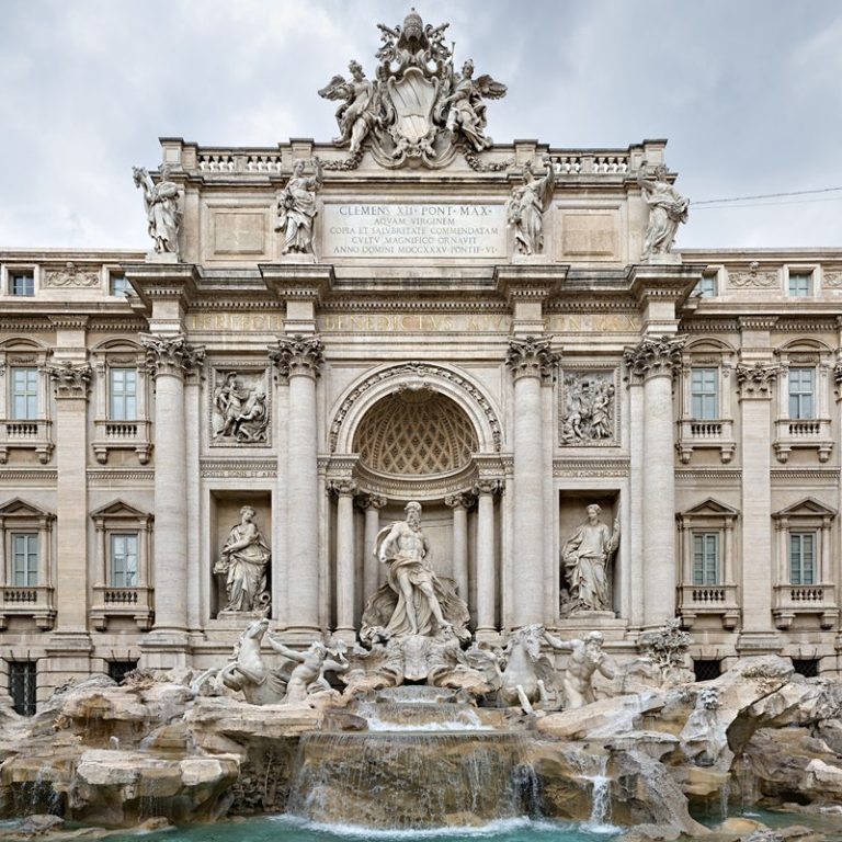 trevi fountain statue