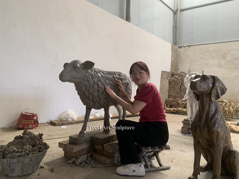 Sheep garden statue clay model