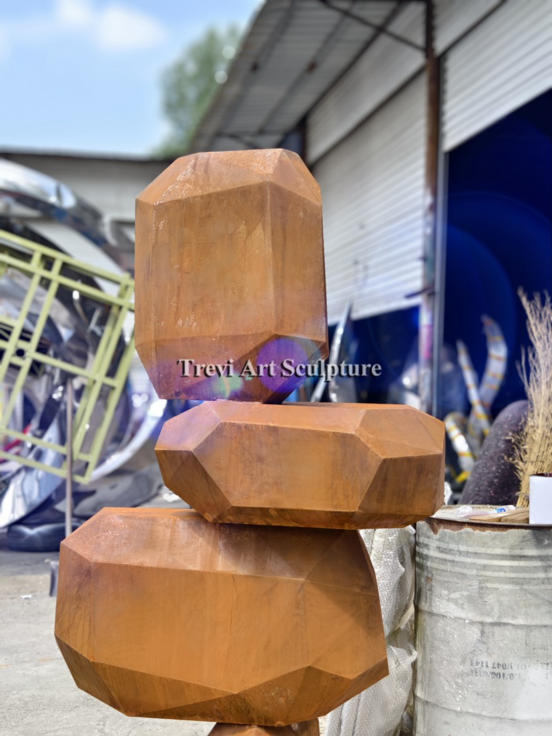 5 feet Corten steel rock sculpture details