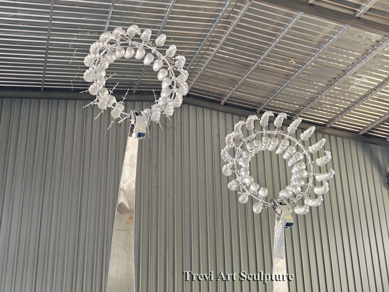 stainless steel kinetic wind sculpture